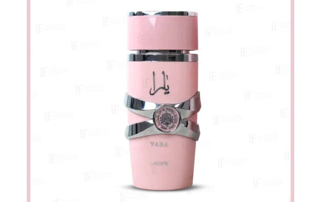 lot yara rose de lattafa contenant une eau de parfum en 100 ml, une brume parfum en 150 ml et un déodorant en 200 ml, pour femme